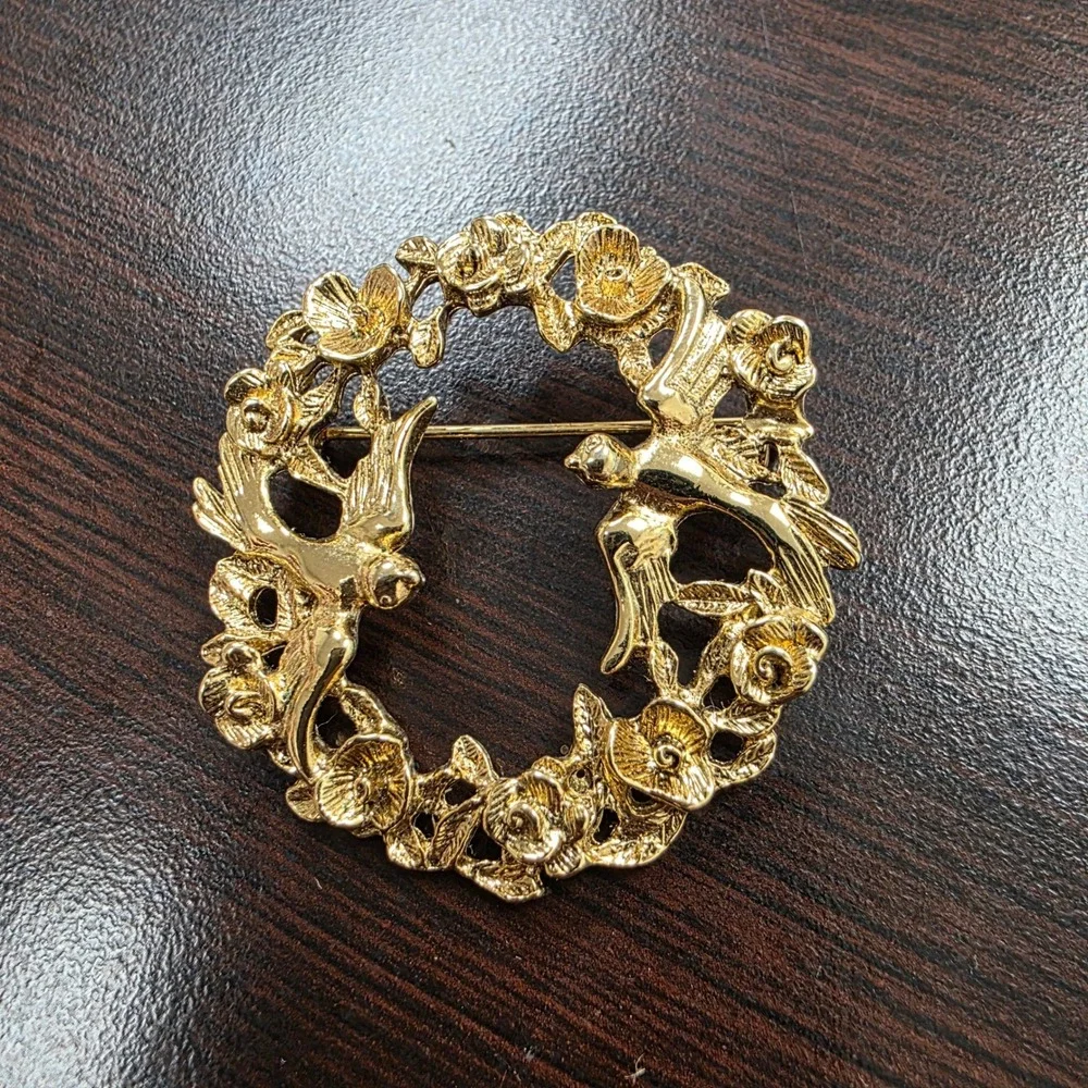 Vintage Gold Tone Bird and Rose Wreath Brooch Pin Nature Inspired Floral Wreath